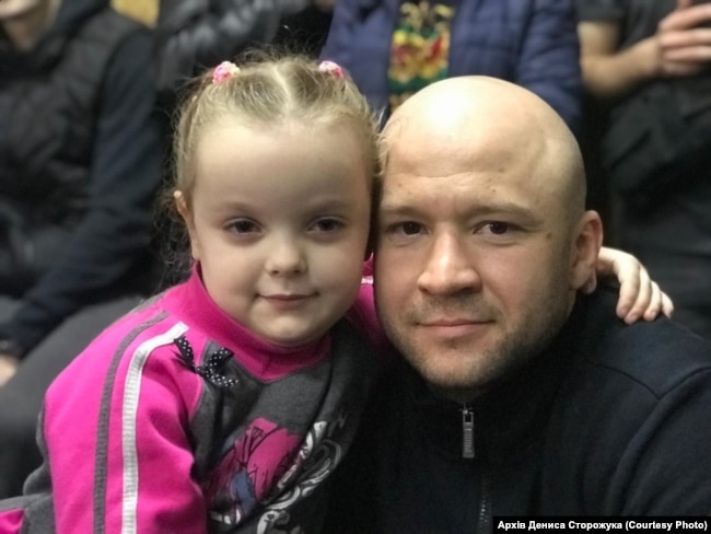 Денис Сторожук з донькою