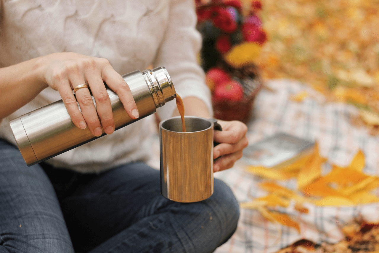 Рецепти гарячих напоїв у поході + поради щодо вибору термоса