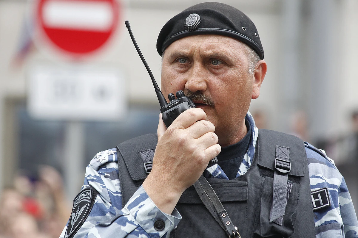 Після втечі до Москви Сергій Кусюк продовжує охороняти мітинги