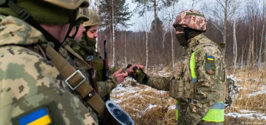 Мобілізовані тренуються у навчальному центрі, лютий 2025 рокуФото: Hanna Sokolova-Stekh/DW