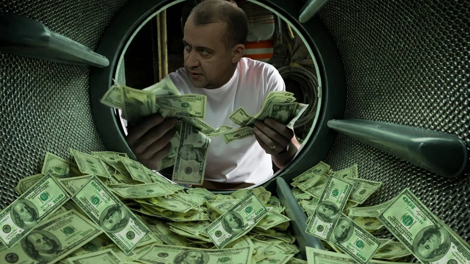 Лава підсудних не завада - як Володимир Гулєвич монетизує старі зв’язки в Міноборони через сімейні схеми