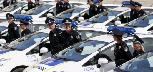 Деградація від американських копів для селфі до повернення радянських "мусорів"