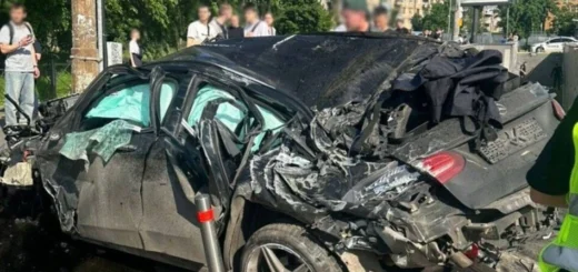 В жахливій аварії на столичних Караваєвих дачах загинуло четверо людей. Міністр внутрішніх справ Ігор Клименко забажав змін до законодавства для любителів швидкої їзди