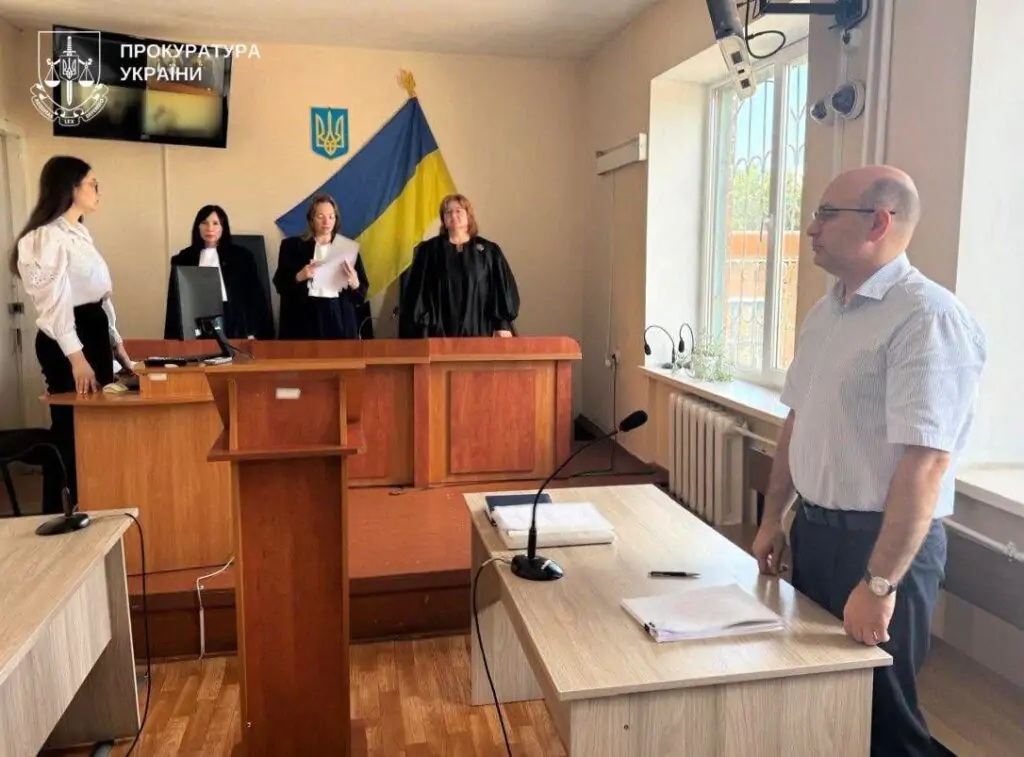 Судовий процес над одним із обвинувачених у справі щодо злочину проти дітей. Фото: Офісу генрокуратури