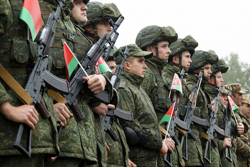 Беларусские военнослужащие. Фото: Вадим Савицкий / AFP