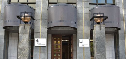 Сім років ВАКС: черга зі справ зменшилася на цілих 5 штук, а застави тепер відмивають через 100 фірм прямо на рахунок суду