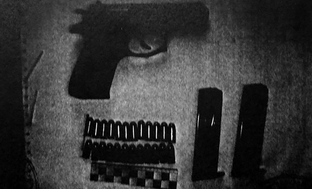 Пистолет «Чезет» (CZ калибра 9мм брауниг), из которого был убит Расул Халилов. Изъят при обыске в квартире Никиты Тихонова и Евгении Хасис. Фото из материалов дела