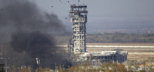 Российские гибридные группировки обстреливают башню Донецкого аэропорта. Октябрь 2015 года