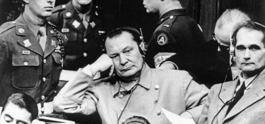 Геринг и Гесс на Нюрнбергском процессе