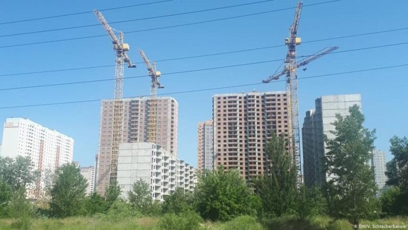 Лише у Києві - десятки недобудованих багатоповерхівок