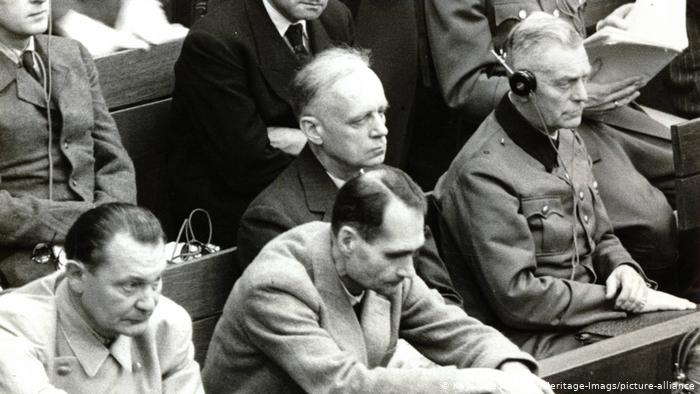 Нюрнбергский процесс. Слева направо: Герман Геринг, Рудольф Гесс, Иоахим фон Риббентроп, Вильгельм Кейтель