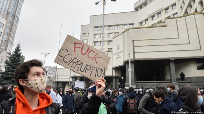 Влада в Україні не особливо допомагала борцям з корупцією в 2020 році