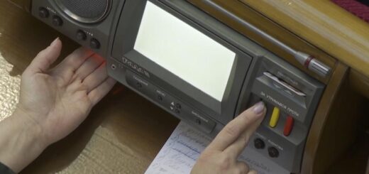 Конец "кнопкодавства" в Раде: почему сенсорную кнопку внедряли аж 13 лет