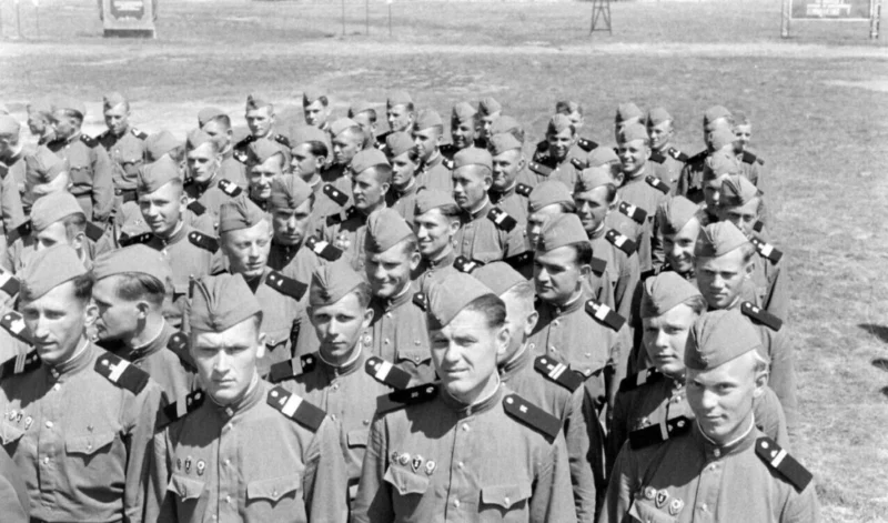 Солдаты Советской армии. 1960 год Фото Карла Майданса (Carl Mydans)