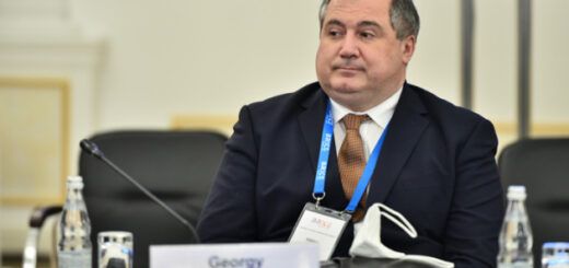Заместитель директора департамента по вопросам новых вызовов и угроз МИД РФ Георгий Михно