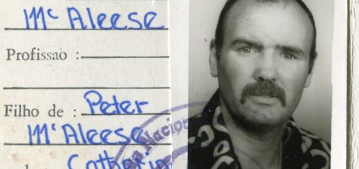 ID-карточка Питера Макэлиса в 1980-е годы Кадр Two Rivers Media