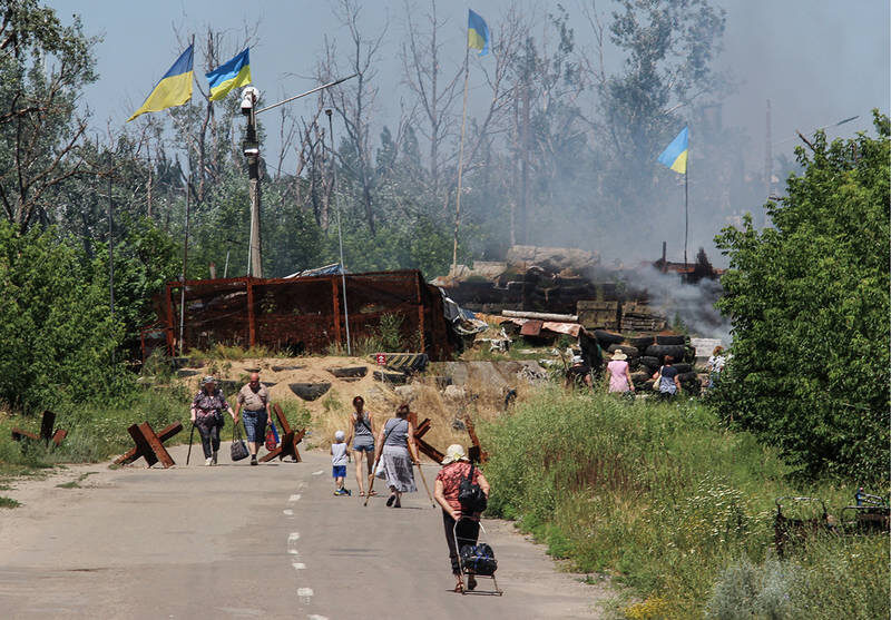 Отступление ВСУ от Станицы Луганской: вопросы к честности «честного слова»