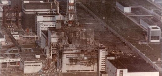 Чорнобильська АЕС у перші дні після вибуху на 4 реакторі GETTY IMAGES