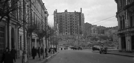 1943 год. Киев. Фото: Walter Genewein