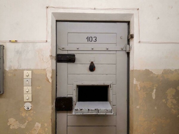 История главной тюрьмы тайной полиции ГДР: изоляция, допросы и «тигриные клетки»