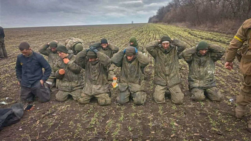 Российские военные, взятые в плен возле Баштанки. 2 марта 2022 года Фото: Генштаб ВСУ