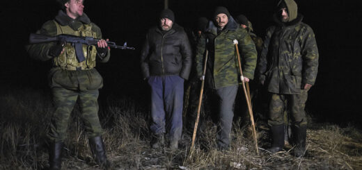 Бизнес на заложниках: как устроен "рынок" торговли пленными у российских боевиков на Донбассе