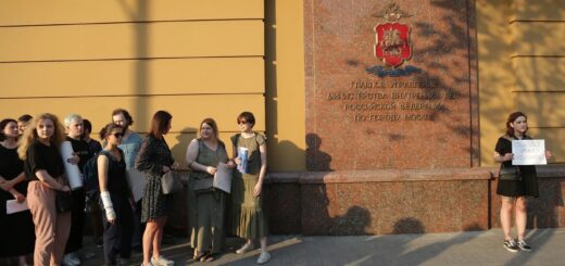 Пикет в поддержку Ивана Голунова в 2019. Фото: Артур Новосильцев / ТАСС