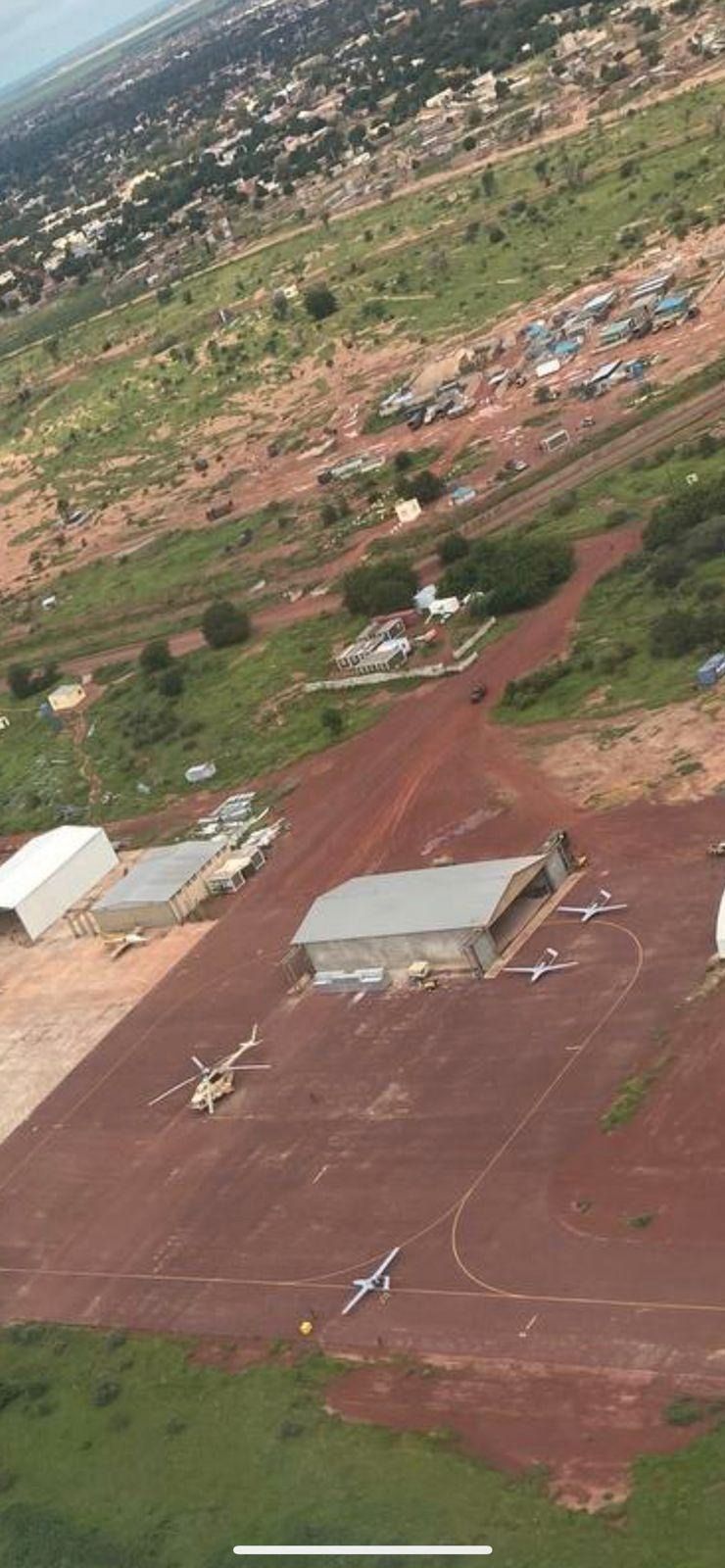 Турецькі безпілотники Bayraktar виявлені на військовій базі ПВК Вагнера в Малі

