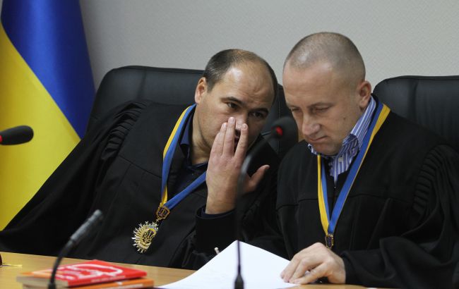 Українські суди відпускають ймовірних зрадників під заставу (фото: Getty Images)