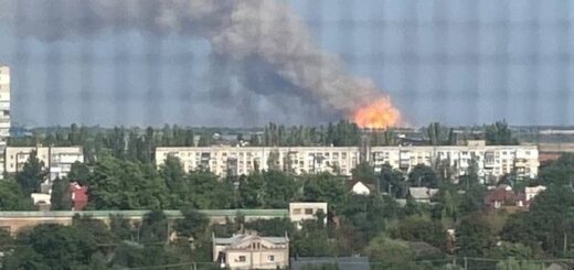 Что ВСУ уничтожили на складе российских войск в Чернобаевке