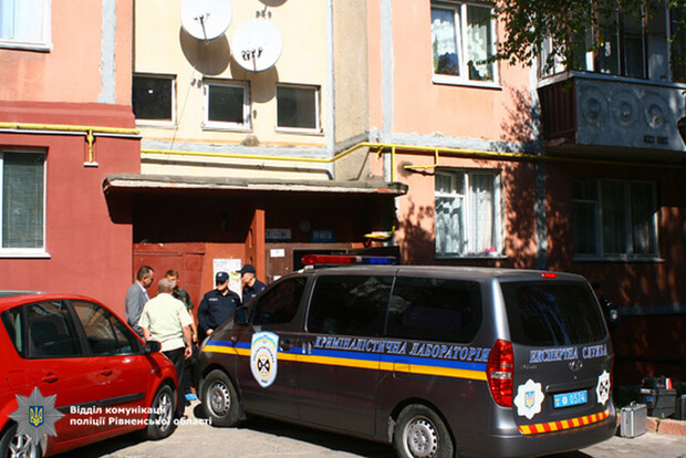 Подъезд дома где Олег Смородинов убил Ивана Мамчура. Фото: Нацполиция Украины